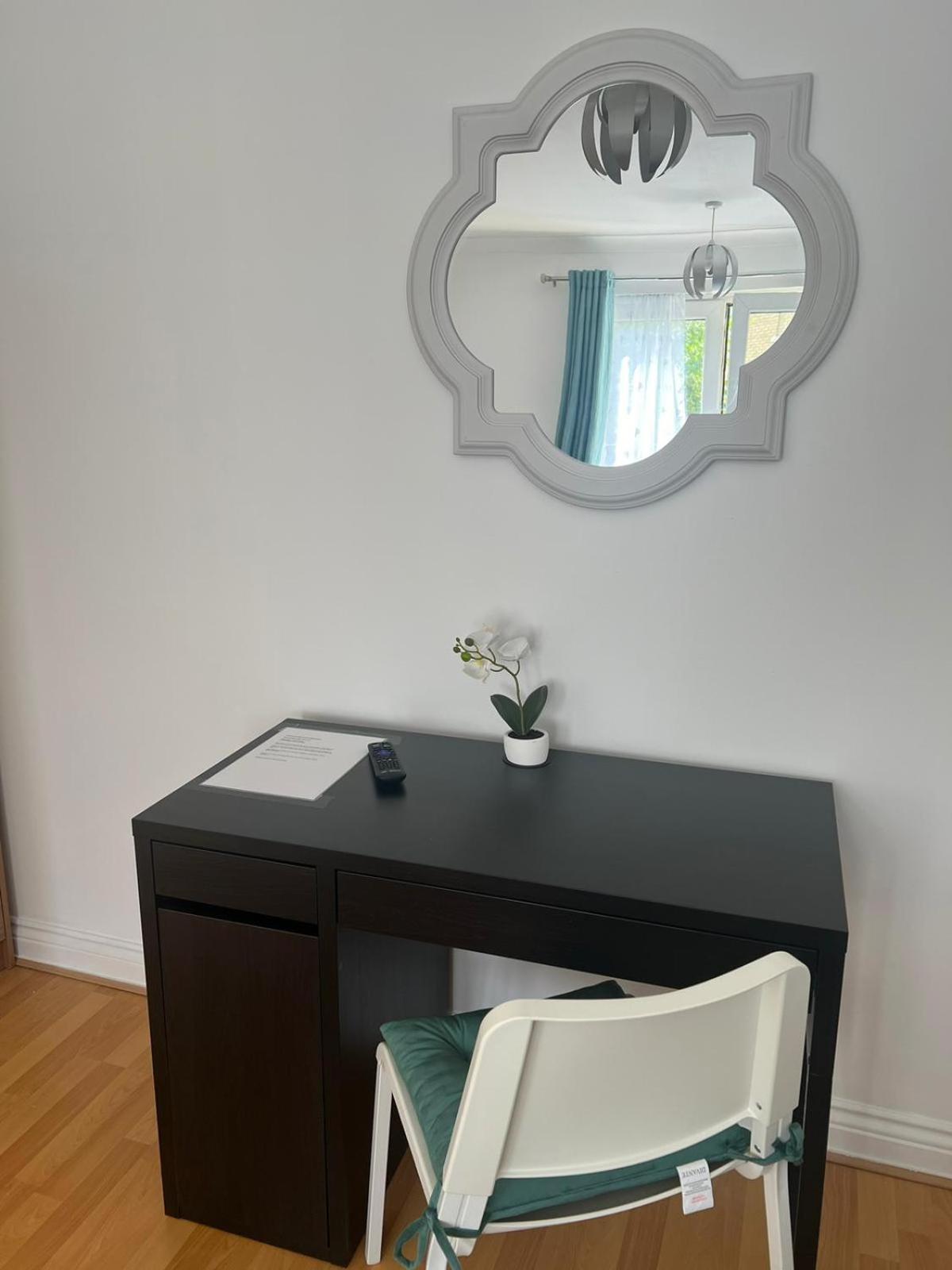 Luxury Rooms And An En-Suite Room With Free Wi-Fi Clarendon Way Colchester Exterior photo
