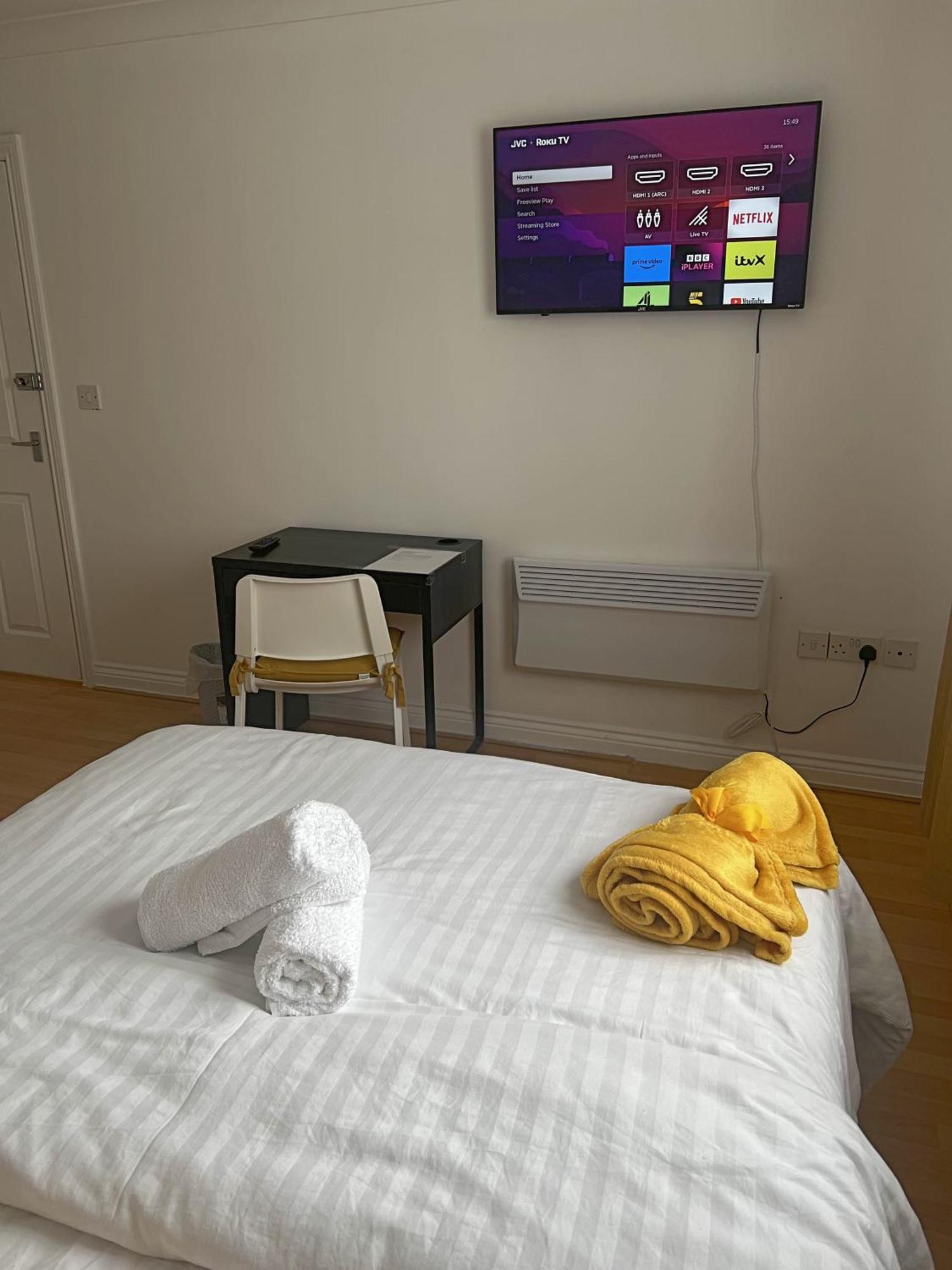 Luxury Rooms And An En-Suite Room With Free Wi-Fi Clarendon Way Colchester Exterior photo