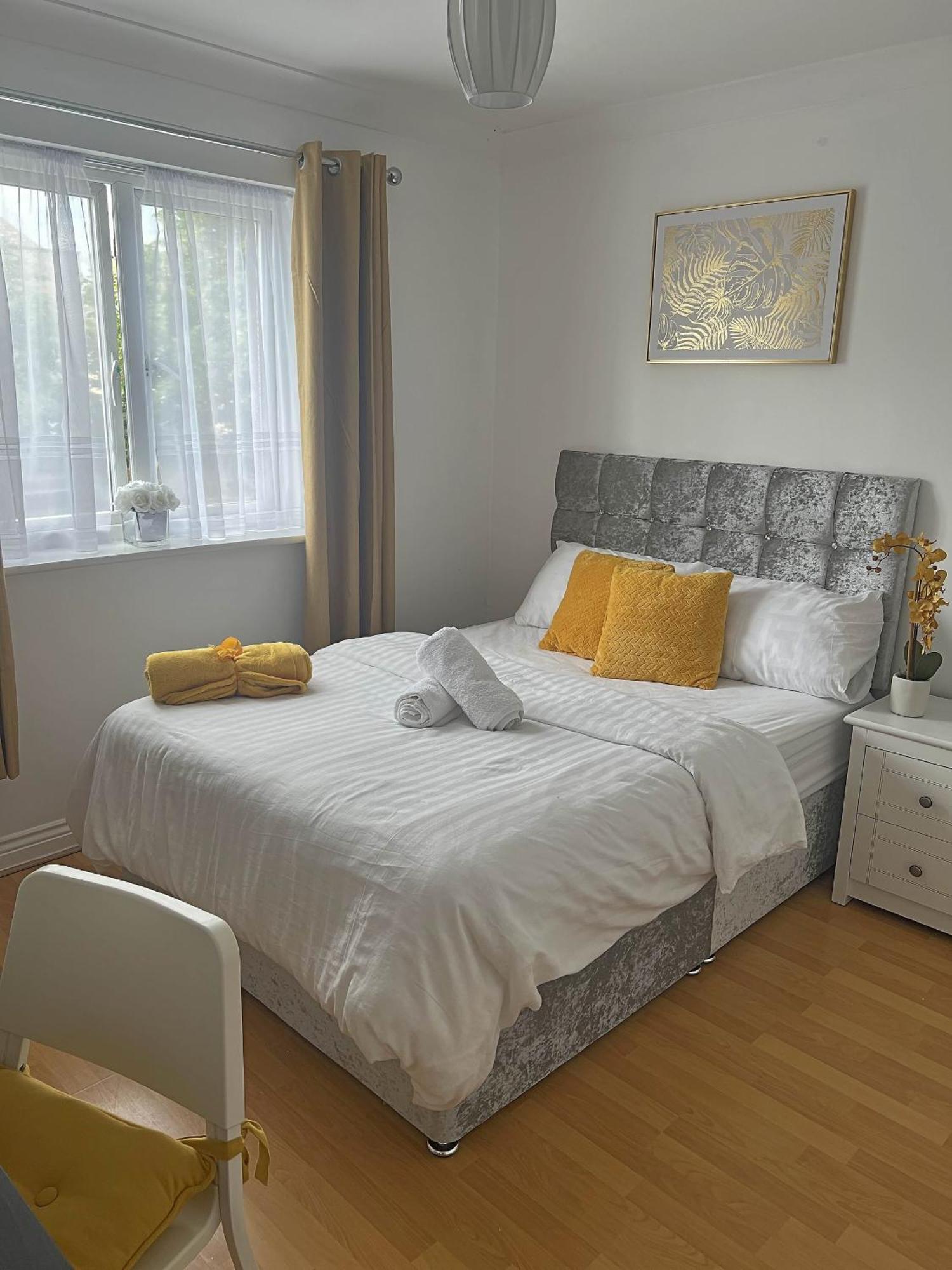 Luxury Rooms And An En-Suite Room With Free Wi-Fi Clarendon Way Colchester Exterior photo